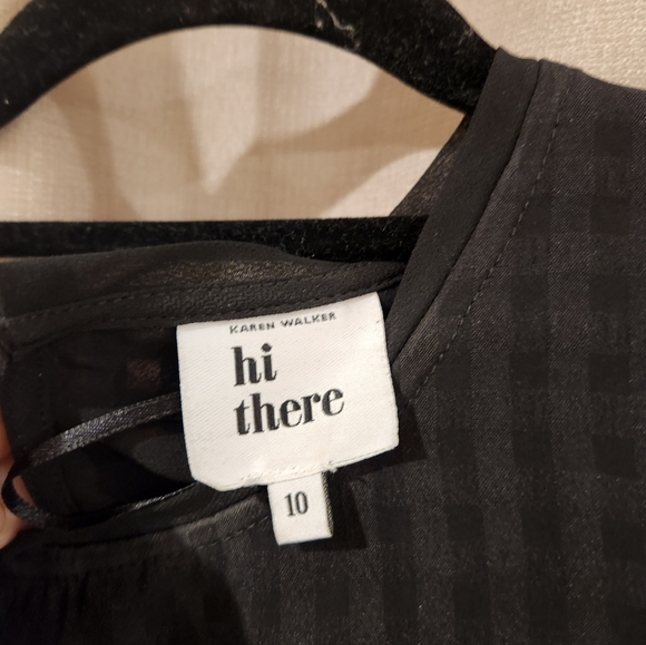 Black Hi There blouse - Picture 2 of 2